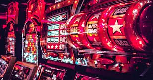 Antarmuka permainan Fortune Tiger menampilkan simbol harimau emas dan fitur bonus